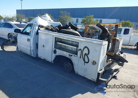 2001 Chevrolet Silverado C2500 Heavy Duty from USA, damaged, VIN 1GBHC24U51E321835